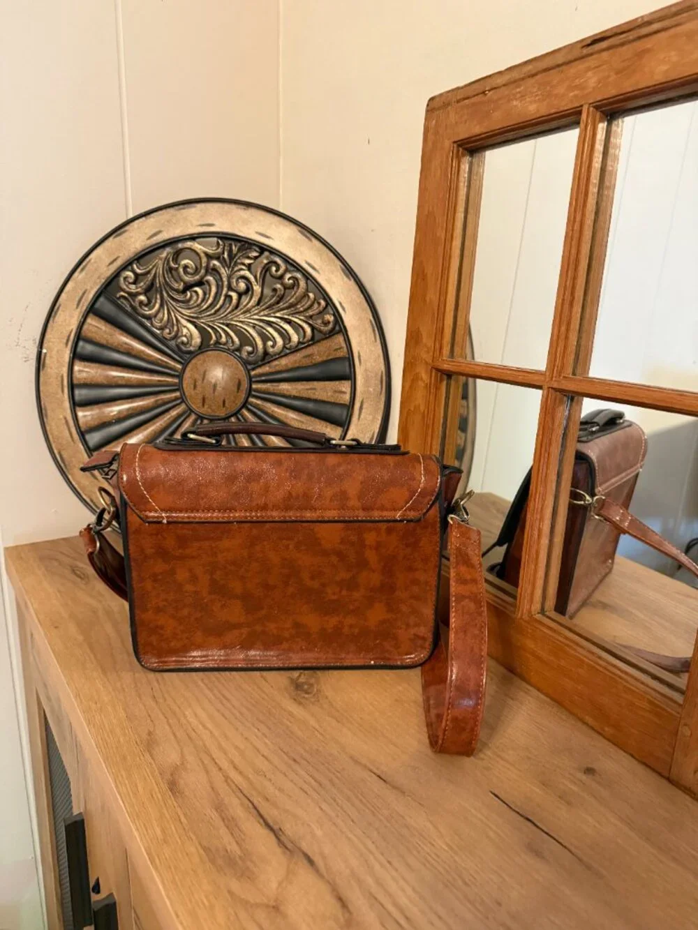 AVBER Womens Vintage Saddle Messenger Bag